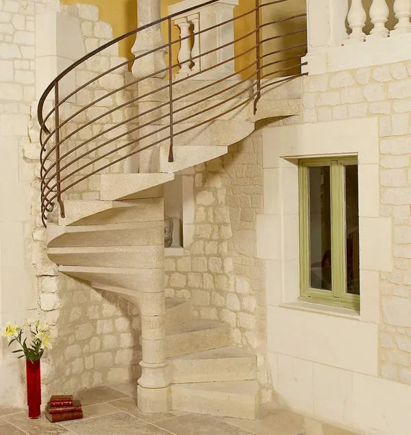 Escaliers en pierre colimacon